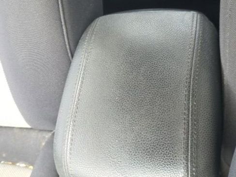 Used 2013 Chevrolet Cruze LS image 29