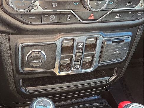 Used 2021 Jeep Wrangler Unlimited Sport image 22