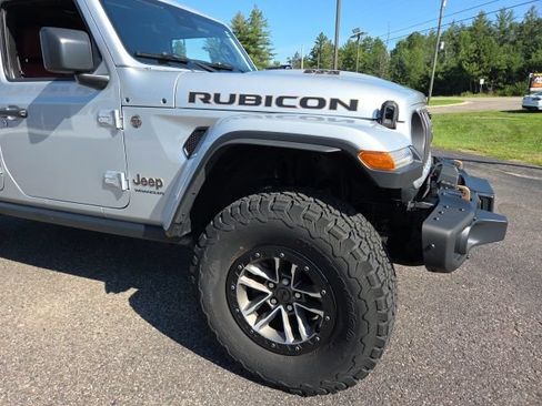 Used 2024 Jeep Wrangler Unlimited Rubicon 392 AWD/4WD image 33