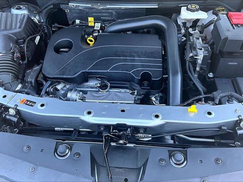 Used 2026 Chevrolet Equinox LT FWD image 33