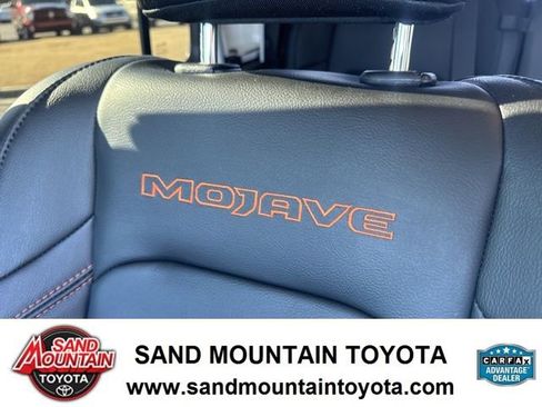 Used 2021 Jeep Gladiator Mojave image 18