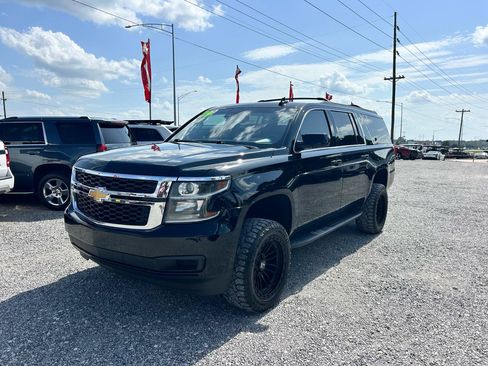 Used 2019 Chevrolet Suburban LT AWD/4WD image 19