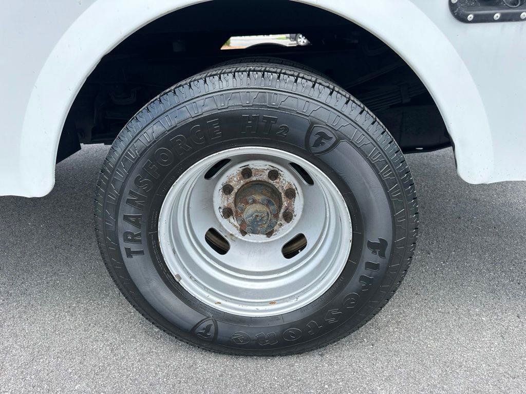 Used 2008 Ford F350 XL RWD image 15