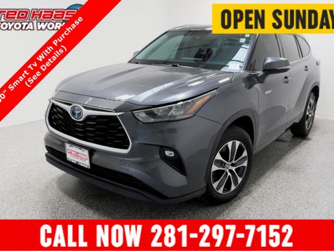 Used 2020 Toyota Highlander XLE image 1