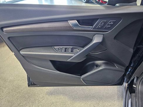 Used 2023 Audi Q5 2.0T Premium w/ Convenience Package image 22