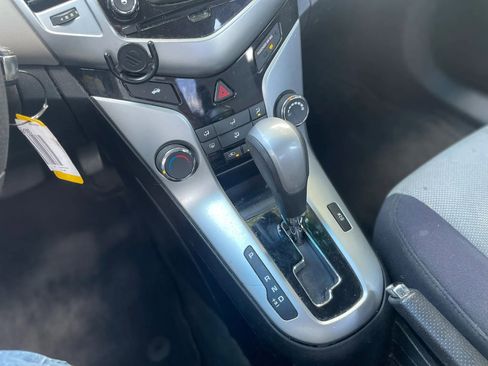 Used 2015 Chevrolet Cruze LS image 30