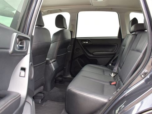 Used 2016 Subaru Forester 2.0XT Touring AWD/4WD image 28