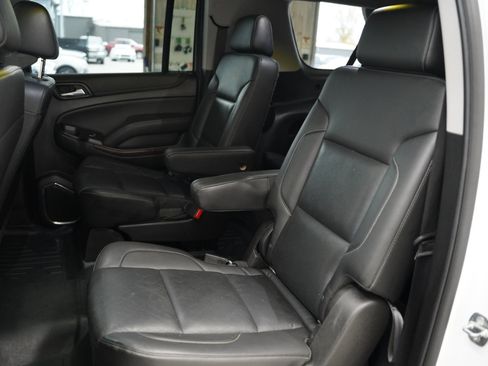 Used 2019 GMC Yukon XL SLT image 36