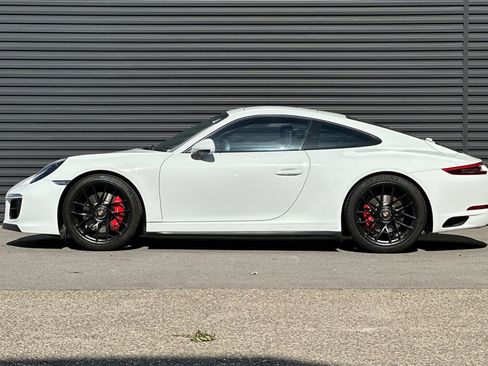 Used 2019 Porsche 911 Carrera GTS image 2