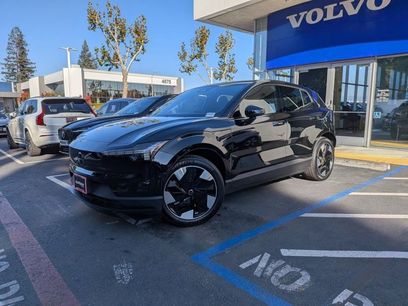 New 2025 Volvo EX30 Plus w/ Protection Package Premier