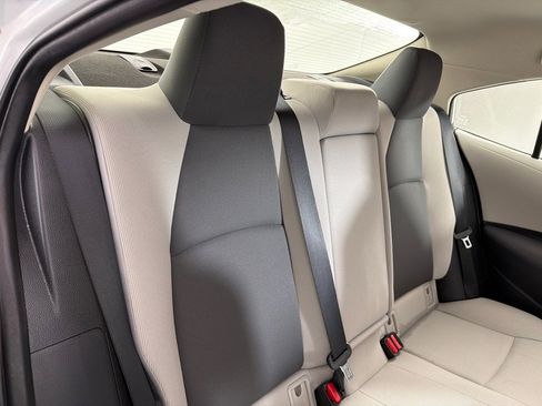 Used 2022 Toyota Corolla LE FWD image 21