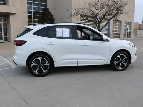 Used 2023 Ford Escape ST-Line Elite w/ Premium Technology Package image 6