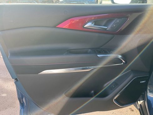 New 2026 Chevrolet Traverse Z71 w/ Enhanced Driving Package image 12