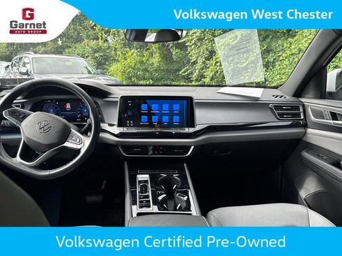 Used 2024 Volkswagen Atlas Cross Sport SEL AWD/4WD image 15