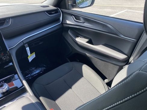 New 2025 Jeep Grand Cherokee Laredo X image 56