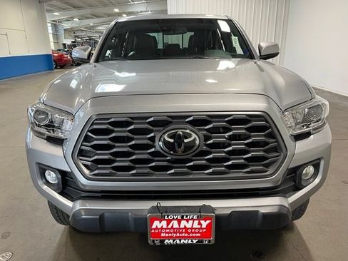 Used 2021 Toyota Tacoma TRD Off-Road w/ TRD Premium Off Road Package AWD/4WD image 8