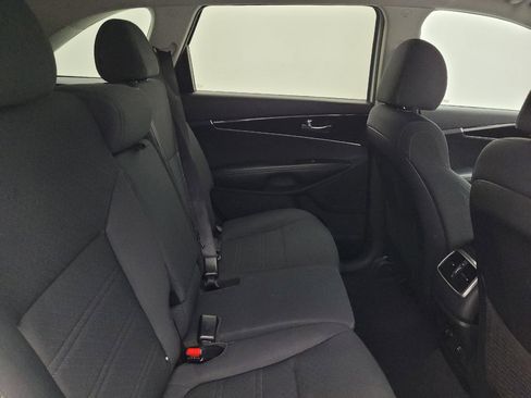 Used 2020 Kia Sorento S AWD/4WD image 19