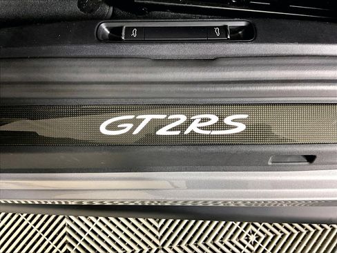 Used 2018 Porsche 911 GT2 RS RWD image 21