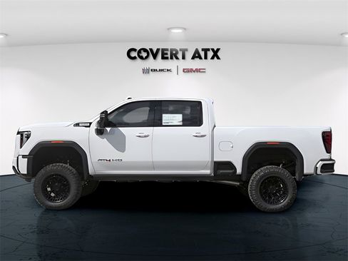 Used 2025 GMC Sierra 2500 AT4 w/ AT4 Premium Plus Package image 4