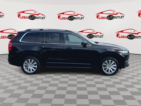 Used 2018 Volvo XC90 T6 Momentum w/ Convenience Package AWD/4WD image 9