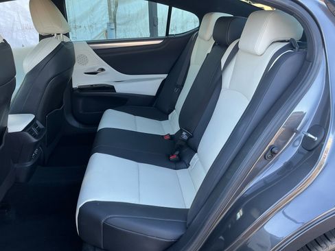 Used 2023 Lexus ES 350 F Sport image 16