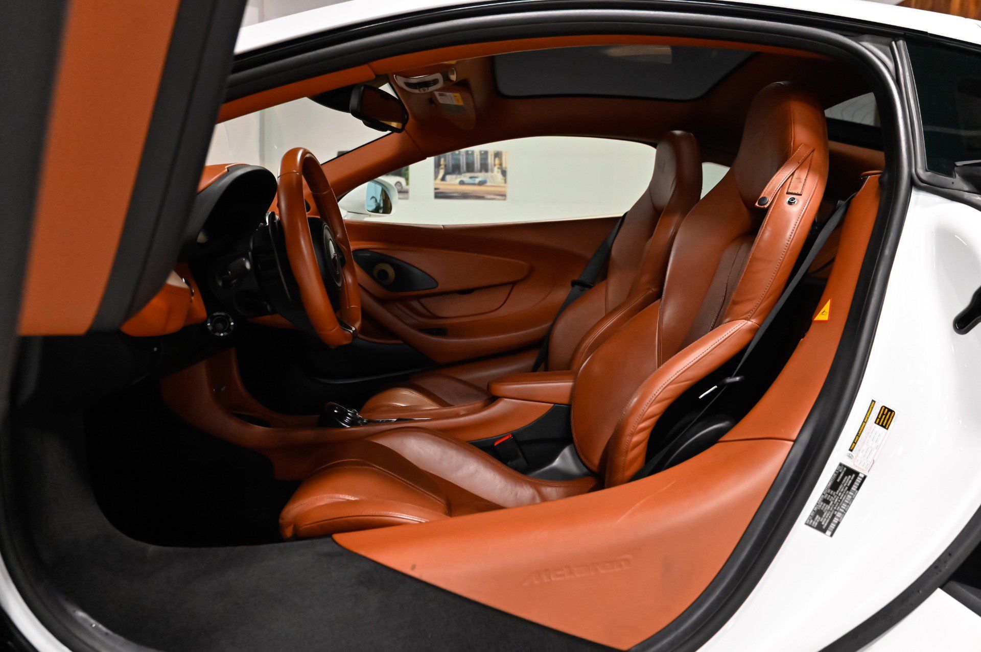 Used 2017 McLaren 570S RWD image 5