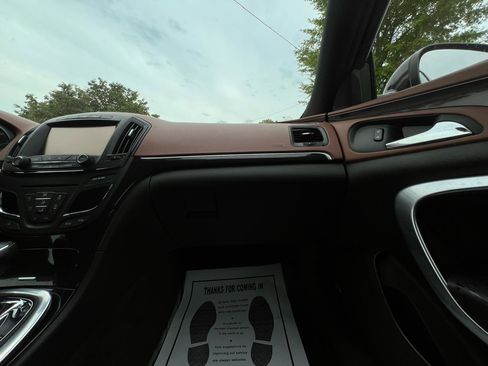 Used 2017 Buick Regal Premium w/ Driver Confidence Package #1 FWD image 19