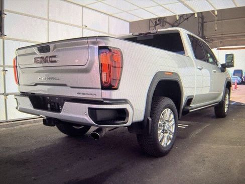 Used 2021 GMC Sierra 2500 Denali w/ Denali Ultimate Package image 4
