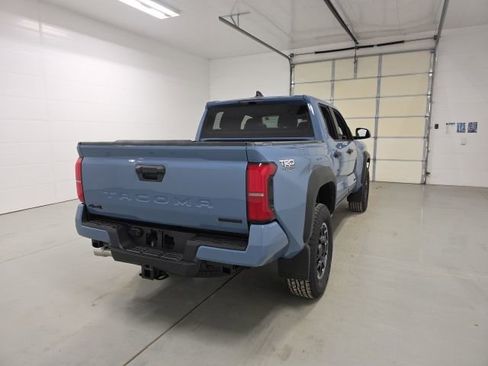 New 2026 Toyota Tacoma TRD Off-Road AWD/4WD image 4