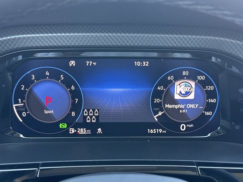 Used 2025 Volkswagen Atlas Peak Edition SE image 11