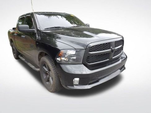 Used 2018 RAM 1500 Express w/ Black Ram 1500 Express Group RWD image 2