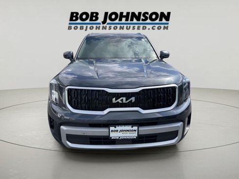 Used 2024 Kia Telluride EX AWD/4WD image 2