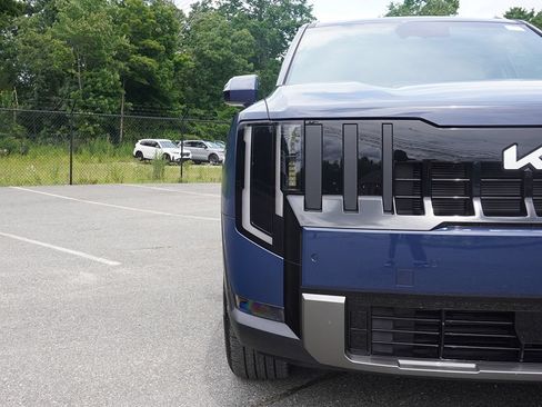 Used 2027 Kia Telluride S w/ Towing Package AWD/4WD image 14