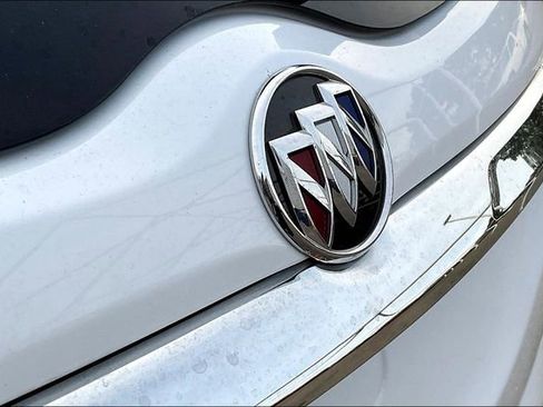 Used 2024 Buick Enclave Premium image 23