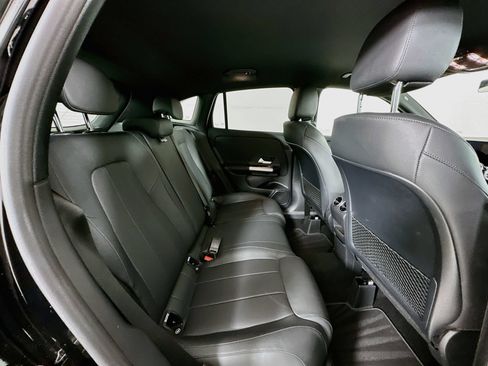 Certified 2025 Mercedes-Benz GLA 250 image 27