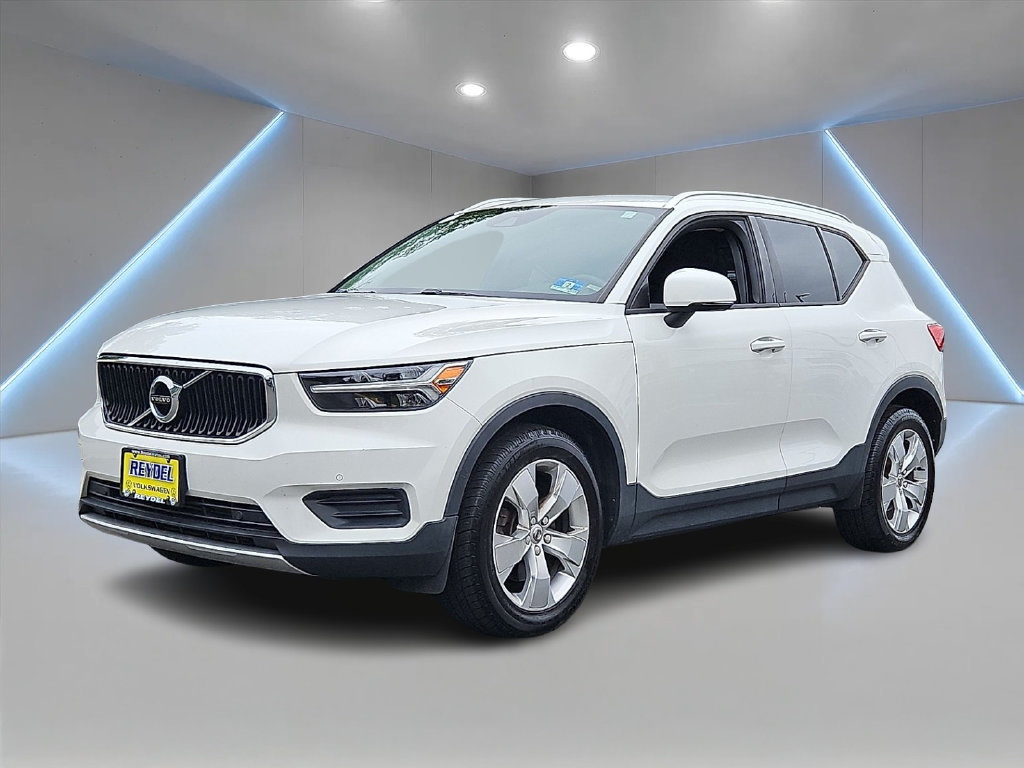 Used 2020 Volvo XC40 T5 Momentum AWD/4WD image 1