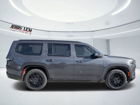 New 2026 Jeep Grand Wagoneer Limited AWD/4WD image 2