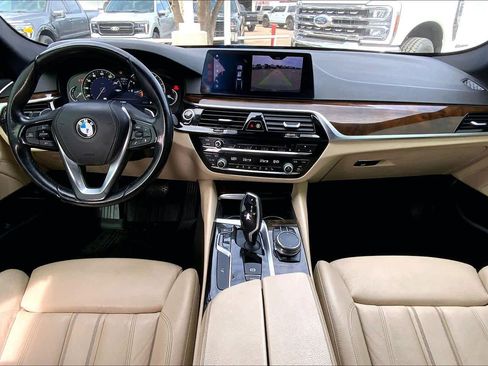 Used 2018 BMW 530i image 16