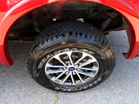 Used 2019 Ford F150 XLT w/ Equipment Group 302A Luxury image 17