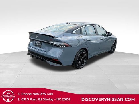New 2026 Nissan Sentra SR w/ SR Premium Package FWD image 7