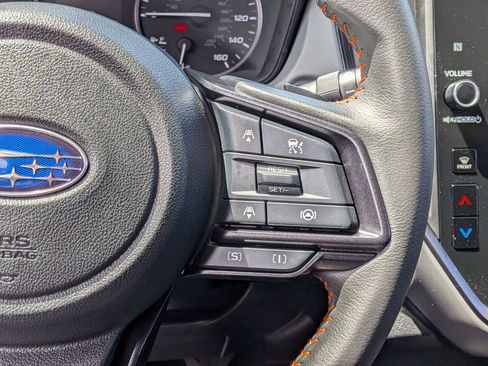 Used 2025 Subaru Crosstrek 2.5i Limited w/ Crosstrek Mirror Package AWD/4WD image 16