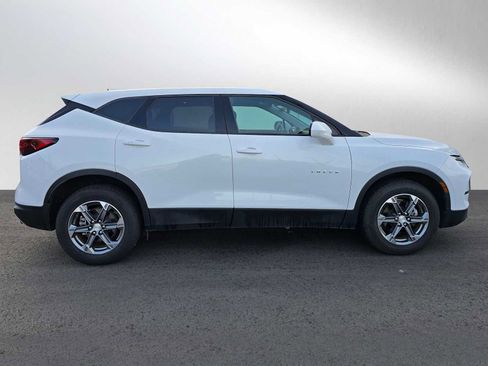 Used 2023 Chevrolet Blazer LT w/ Driver Confidence Package image 2