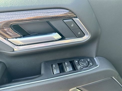 New 2026 Chevrolet Silverado 2500 LT w/ Z71 Chrome Sport Edition image 15