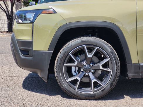 New 2026 Jeep Cherokee Overland AWD/4WD image 10
