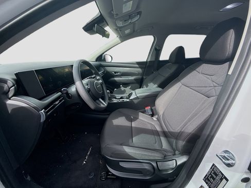 New 2025 Hyundai Tucson SE image 14