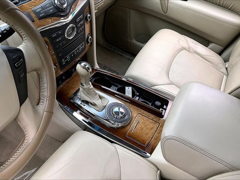 Used 2013 INFINITI QX56 w/ Theater Pkg image 15