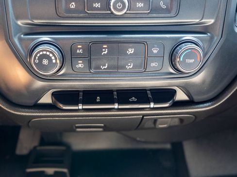 Used 2019 Chevrolet Silverado 1500 W/T AWD/4WD image 23