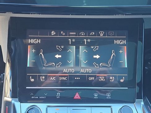 Used 2024 Audi Q8 e-tron Prestige w/ Prestige Package image 18