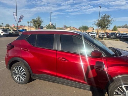 Used 2024 Nissan Kicks SV FWD image 5