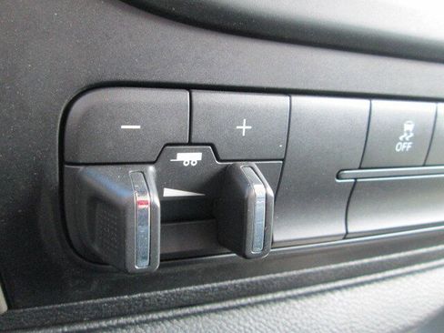 Used 2017 RAM 3500 SLT image 19